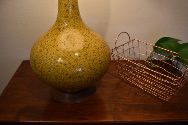 gold-mid-century-vintage-lamp-base